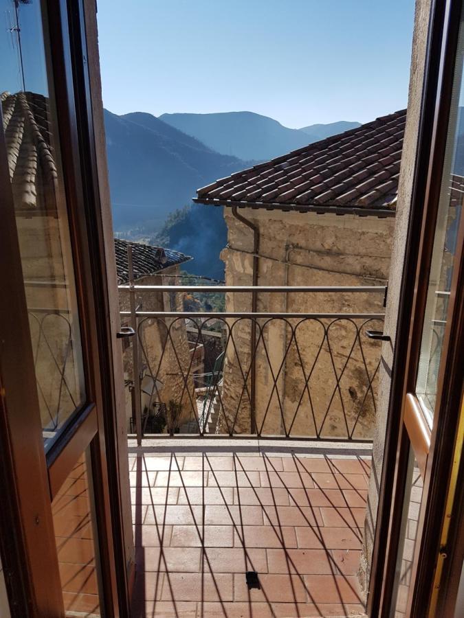 Borgo Nel Tempo Apartman Collestatte Kültér fotó