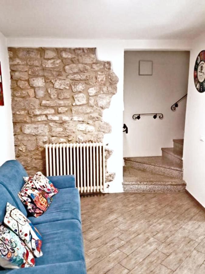 Borgo Nel Tempo Apartman Collestatte Kültér fotó